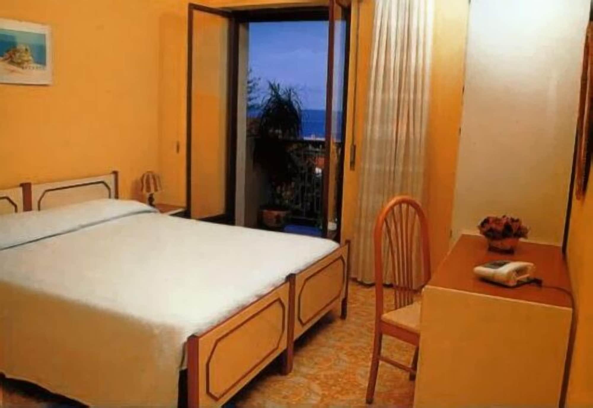 Hotel Virgilio Tropea Restaurant bilde