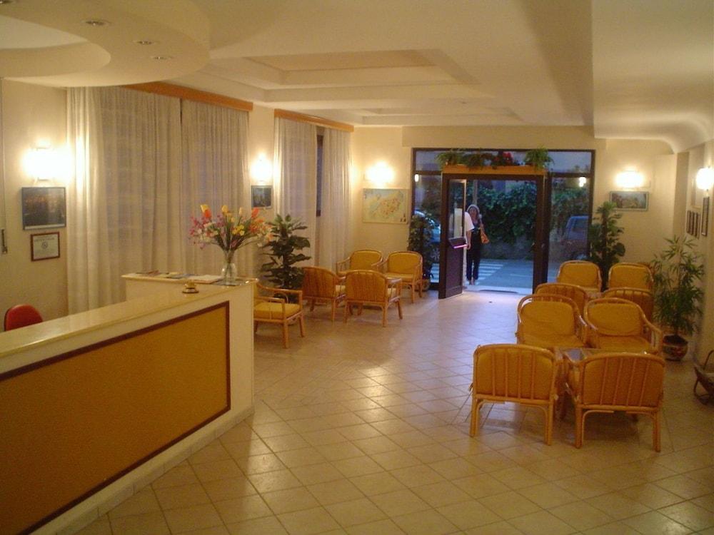 Hotel Virgilio Tropea Eksteriør bilde