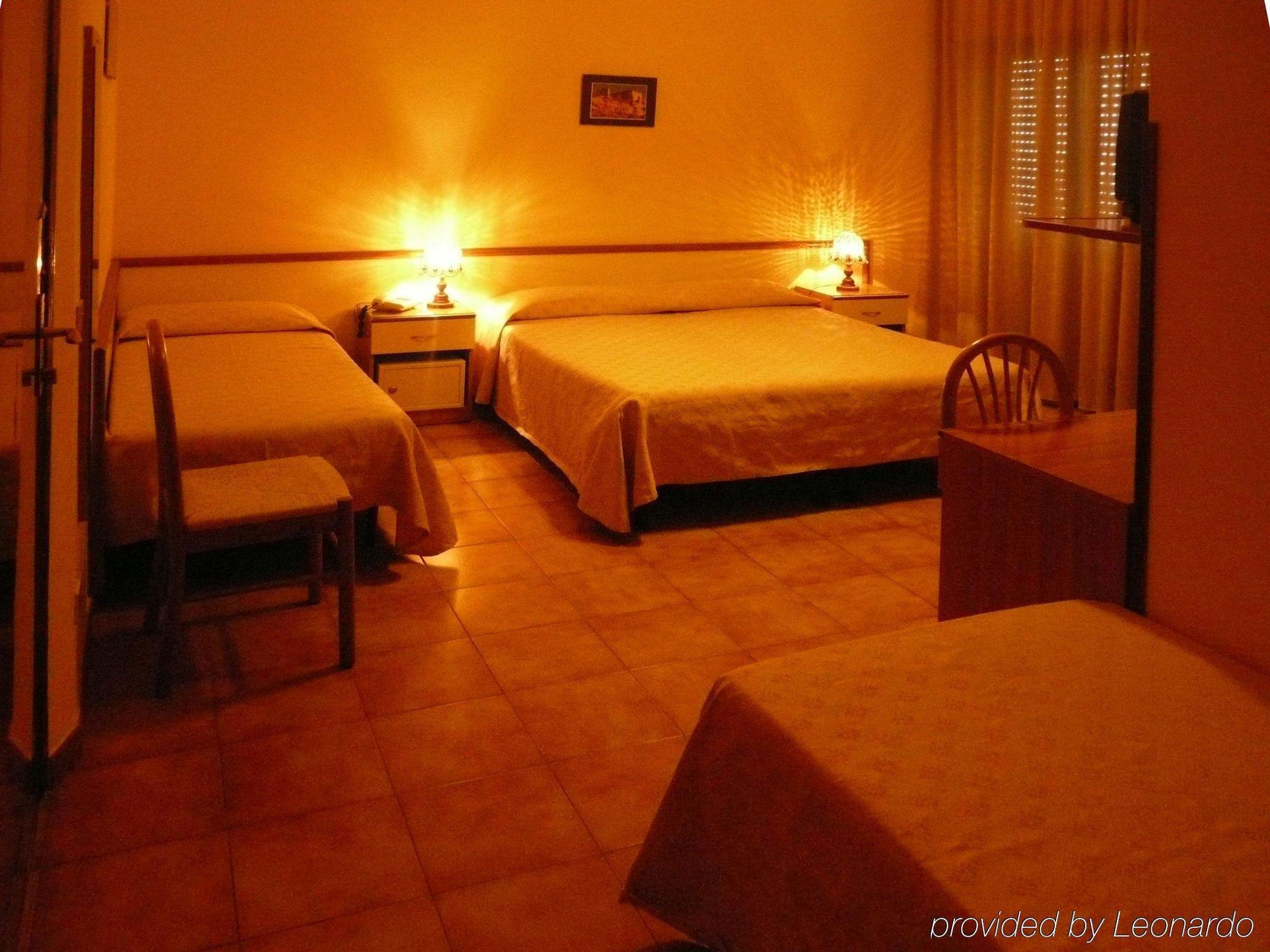 Hotel Virgilio Tropea Rom bilde
