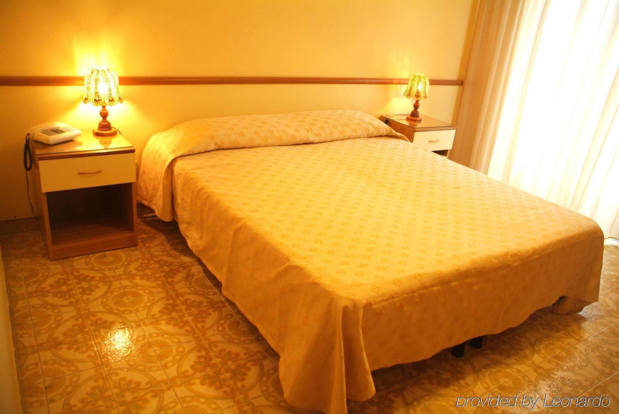Hotel Virgilio Tropea Rom bilde