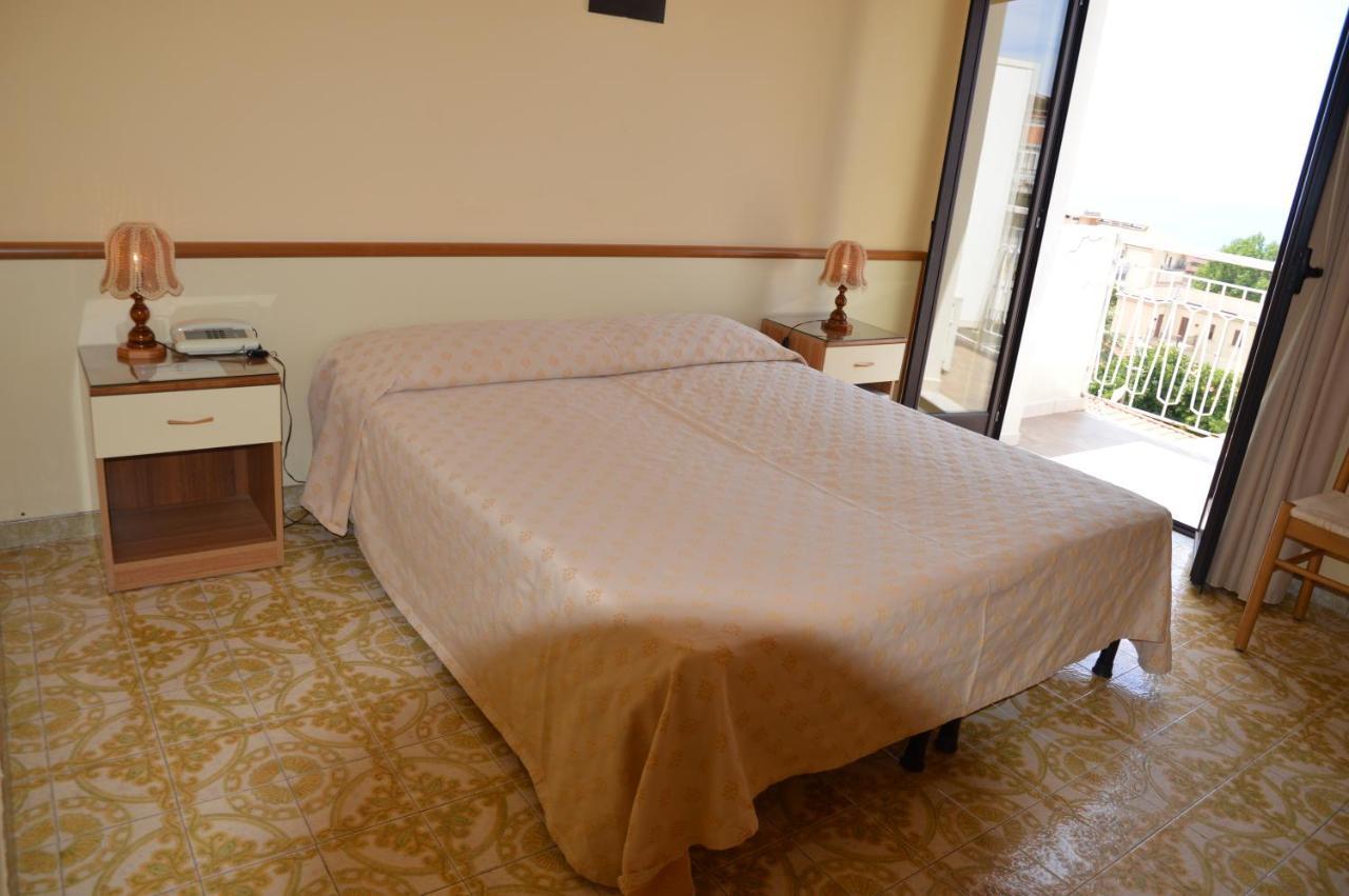 Hotel Virgilio Tropea Eksteriør bilde